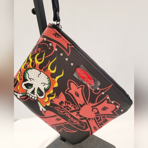 Ed Hardy Tumbler and Wrislet Budle - Picture 4 of 5